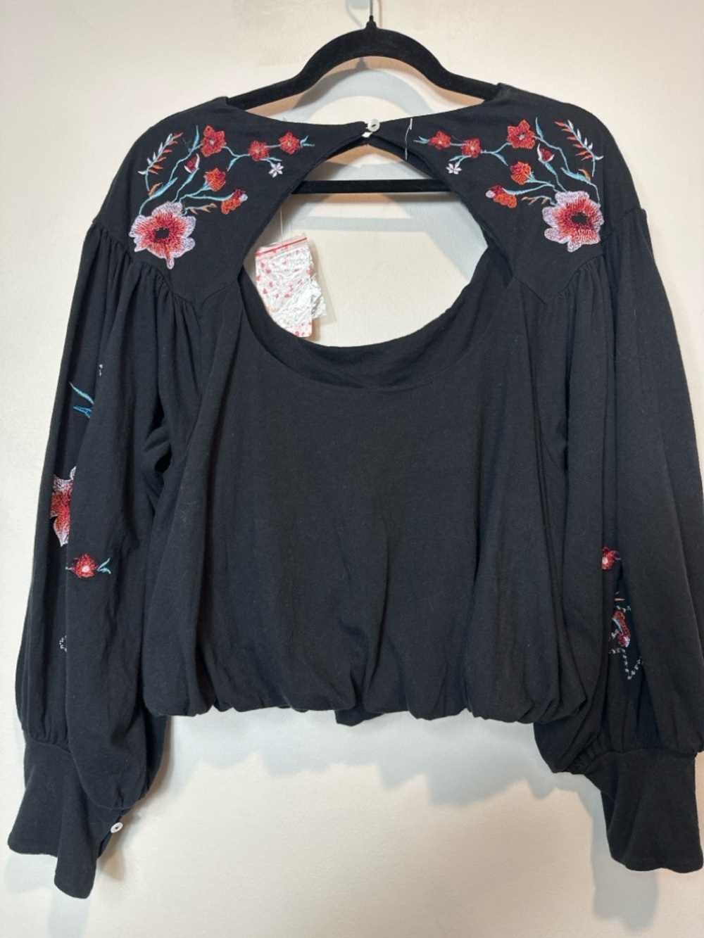 Free People Lita Top Size Small NWT Black Embroidered Cutout Boho Balloon Sleeve - Picture 7 of 9
